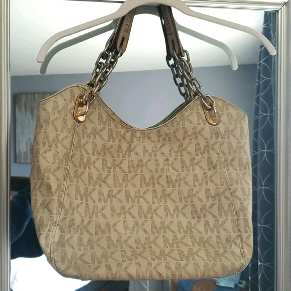 Michael Kors purse